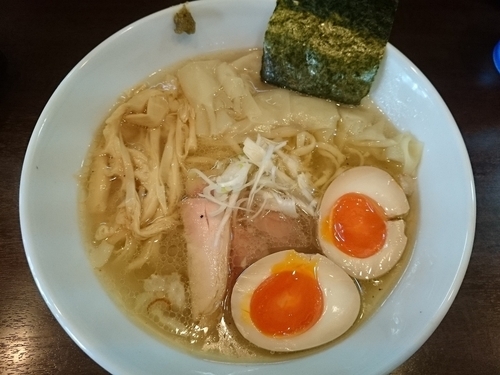 「わんたんめん（牛にぼスープに変更）¥850」@打立て自家製麺 ラーメンKの写真