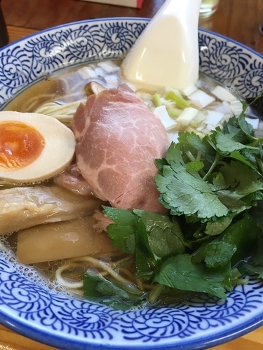 「煮干しそば白680円」@中華そば よしかわの写真