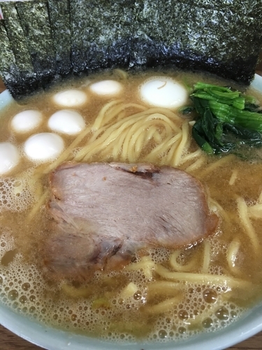 「ラーメン 中盛 海苔＋うずら＋味玉 850円」@ラーメン壱六家 磯子本店の写真