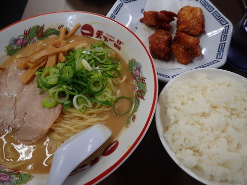 「こってり大 から揚げセット 麺硬め」@天下一品 錦糸町店の写真
