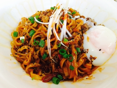 「黒カラシビまぜそば」@龍門瀑の写真