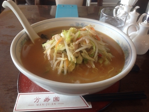 「みそタンメン（大盛り）977円＋185円」@中華料理 万寿園の写真