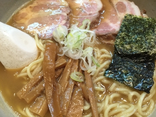 「らーめん(大)＋チャーシュー」@麺屋吉左右の写真