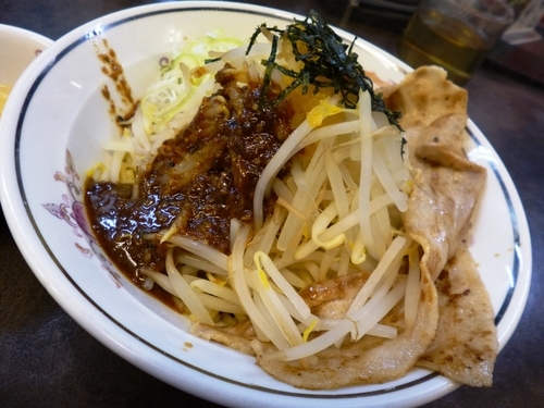 「たれまぜそば＋生卵」@ハルピンラーメン 下諏訪町役場前店の写真