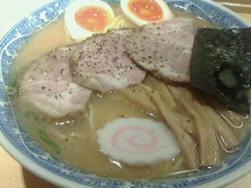 「特製大盛中華そば」@中華そば 青葉 飯田橋店の写真