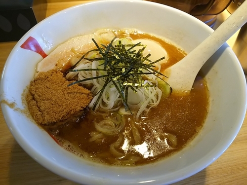 「【限定】煮干しと節を通常の八倍使った八倍節そば」@らーめん 月の兎影の写真