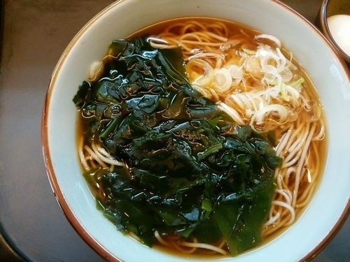 「わかめそば」@文殊 亀戸店の写真