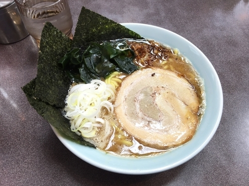 「濃厚とんこつ魚介ラーメン」@とんこつラーメン松平 六浦店の写真