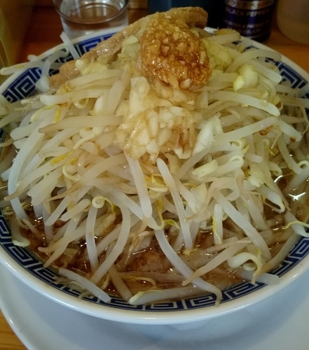 「しょうゆラーメン にんにく少」@ラーメン ガジローの写真