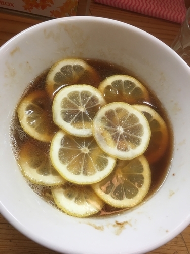 「レモンラーメン650円」@中華蕎麦 りんすず食堂の写真