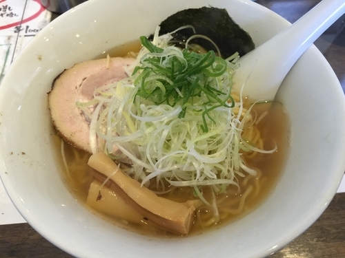 「魚介しょうゆラーメン_鯖（大盛）」@俺らラーメン ちょもらんまの写真