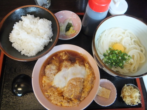 「かつ煮ご飯セット830円釜玉うどん(柏ランパス4で540円)」@うどん市 南柏店の写真