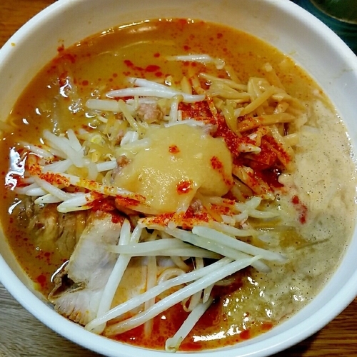 「辛味噌ラーメン　８２０円」@味噌麺処 楓の写真