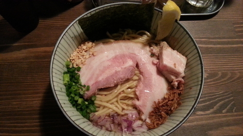 「まぜそば+ライスダイブ」@麺屋 頭上注意 ふすかけ1.8号店の写真