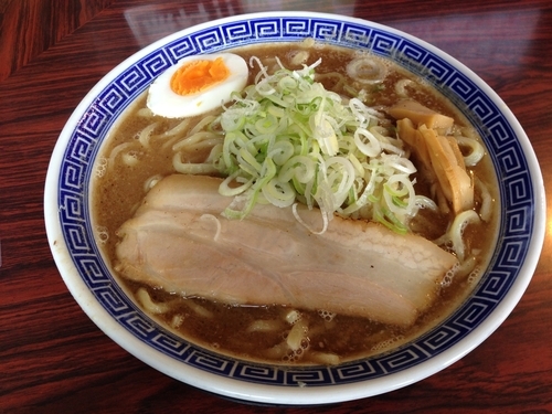 「魚介豚骨ラーメン（中）　800円」@らーめん伏竜 本店の写真