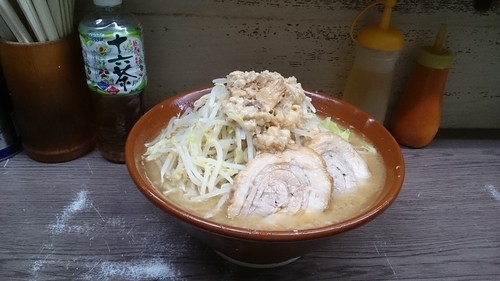 「麺増し大小(アブラカラメ)￥７４０」@ラーメン二郎 横浜関内店の写真