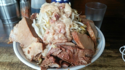 「らーめん   豚まし」@らーめん梵’s BONES北浦和本店の写真