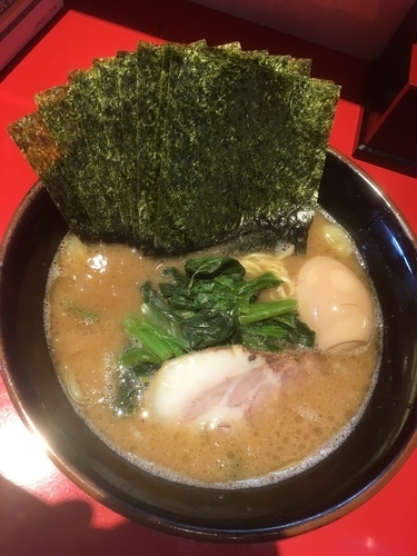 「ラーメン680円、海苔100円、味玉100円」@横浜家系らーめん 清水家の写真