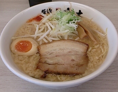 「背脂醤油らーめん」@背脂らーめん 宮本 南柏店の写真