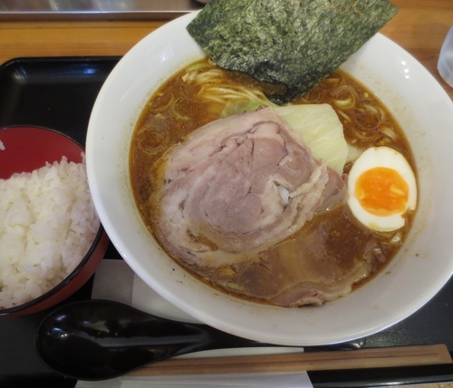 「牛こくカレーラーメン＋ご飯　500円※ランチパスポート使用」@牛こくラーメン ◯勝の写真