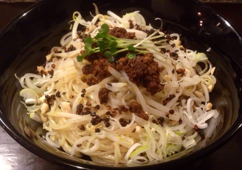 「【昼限定】冷やし四川まぜそば 850円　大盛り　50円」@づゅる麺 池田の写真