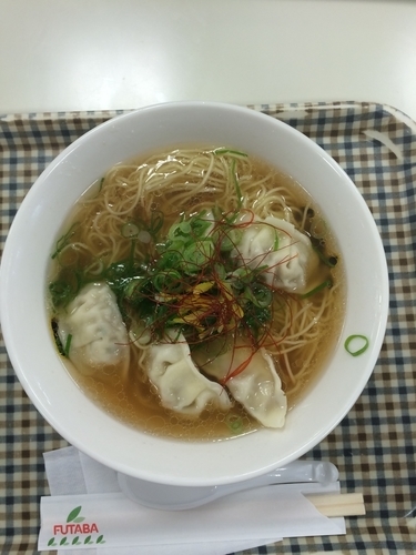 「豚嘻嘻餃子ラーメン」@豚嘻嘻 上河内SA（下り）店の写真