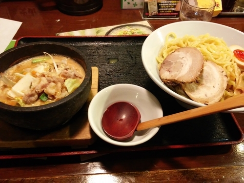 「石焼き味噌つけ麺」@石焼らーめん 火山 上尾うんどう公園店の写真