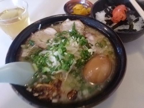 「鹿児島ラーメン 煮たまご」@鹿児島ラーメン 桜島 県店の写真