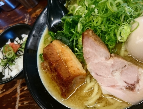 「肉入三点盛り、太麺、盛り、明太子ミニ丼」@豚骨醤油らーめん 誠屋 八幡山本店の写真