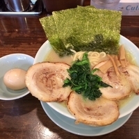 塩チャーシュー￥880＋味玉（クーポンで無料）