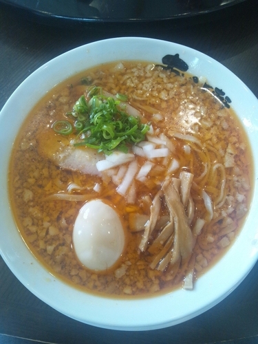 「赤チャチャラーメン（味玉トッピング）」@ニボチャチャ！！ラーメン あらき軒の写真