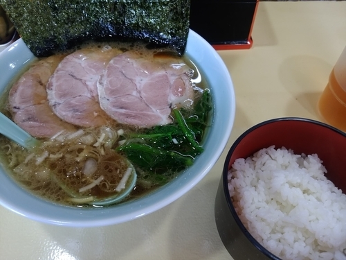 「醤油ラーメン650円+チャーシュー150円+ライス小100円」@古口家の写真
