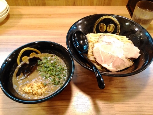 「春限定 鬼煮干つけ麺」@琉球島豚 麺屋なりよしの写真