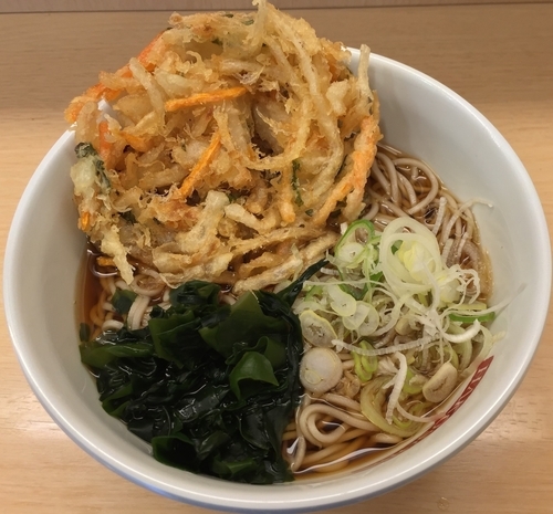 「かけそば＋かき揚げ天（￥280＋無料クーポン）」@名代 箱根そば 町田北口店の写真