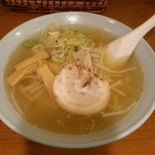 「にんにくラーメン塩(７５０円)」@麺'sダイニング トタン屋の写真