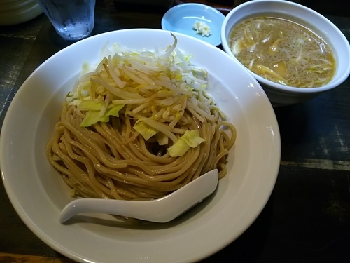 「濃厚つけ麺　（大盛り）　＋味玉：㋚券　＋ニンニク：無料」@極濃つけ麺 ブンブンマルの写真