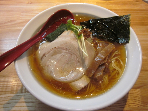 「中華そば しょうゆ　　700円」@ラーメン樹の写真