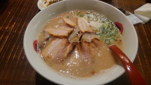 「肉入り　ラーメン」@一興 久万ノ台店の写真
