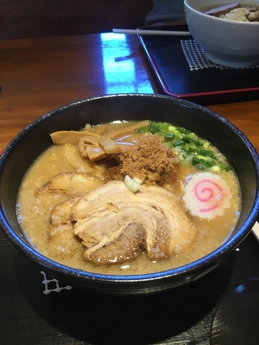 「ふじひろチャーシュー麺 醤油 870円」@麺屋 ふじひろ 茨城町店の写真