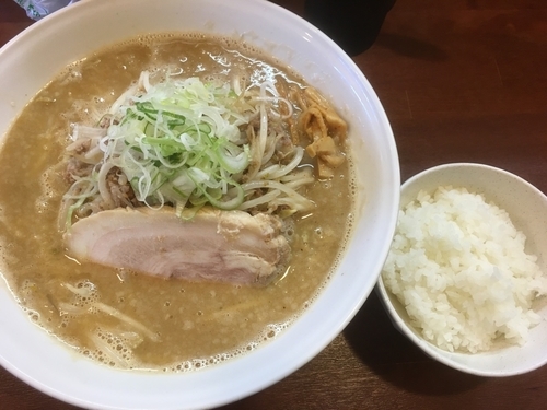 「味噌らーめん800円」@拉麺 梅太郎の写真