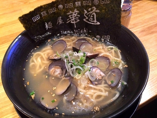 「大粒しじみラーメン（880円）」@麺屋 華道の写真