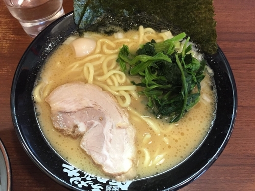 「ラーメン(680円)+ライス(無料サービス)」@町田商店 横浜駅前店の写真