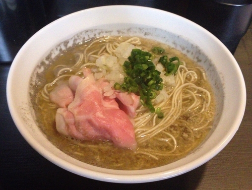 「マッドクラブそば(40杯限定)＋黒酢の和え玉」@灰汁中華 丿貫 福富町本店の写真