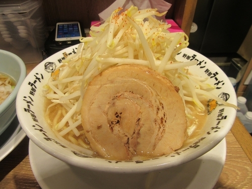 「野郎ラーメン＋男前盛り（７３０＋２００＝９３０円）」@野郎ラーメン 錦糸町店の写真