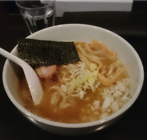 「濃厚ラーメン太麺 810円」@麺屋繁の写真