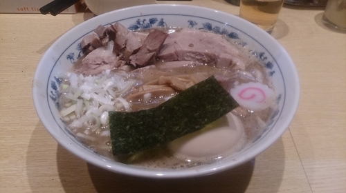 「中華そば＋味玉＋半チャーシュー」@くり山の写真