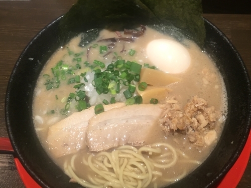 「特製豚骨らぁめん¥1000＋和え玉¥100＋小ライス¥100」@関東極濃豚骨らぁめん 葉隠～HAGAKURE～の写真