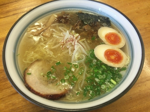 「牛骨ラーメン大盛り＋煮玉子＋牛スジ」@麺屋 無双の写真