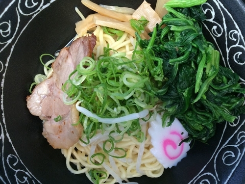 「まぜそば 600円（ほうれん草+100円）」@麺亭 九里林 大甕店の写真