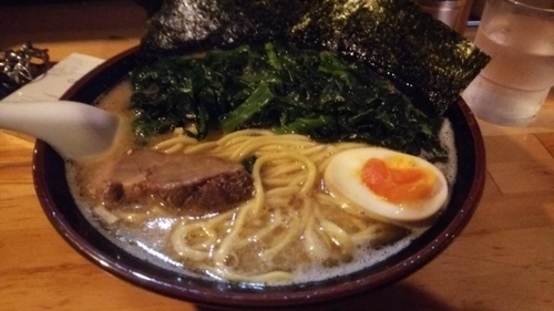 「らぁめん  中盛  ほうれん草」@上尾らぁめん 本店の写真